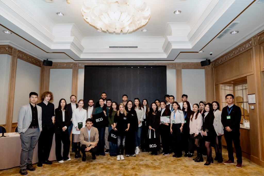 DMUK Students participated in BCG case competition